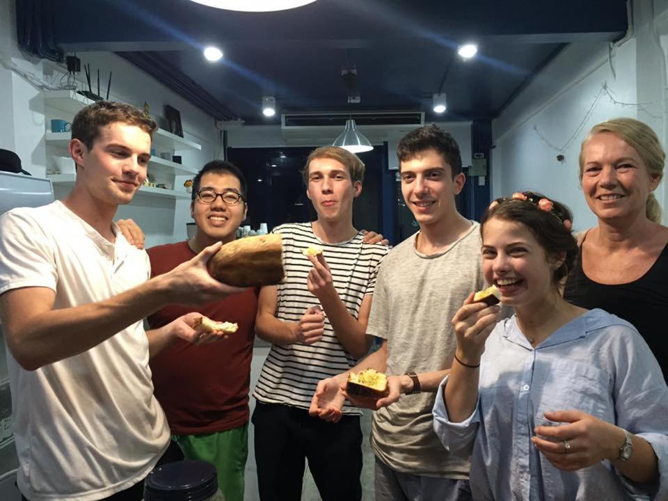 Local Time Bangkok Hostel&Cafe Екстер'єр фото
